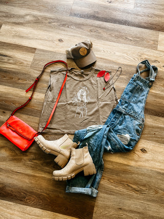 ✌🏻Outlaw Cowgirl Muscle T ⚡️- vintage brown